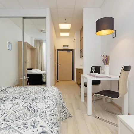 Jerozolimskie 216 With Parking By Renters Apartment *