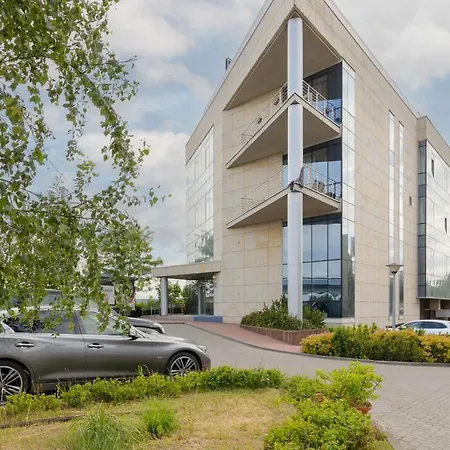 Jerozolimskie 216 With Parking By Renters