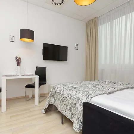 Apartment Jerozolimskie 216 With Parking By Renters